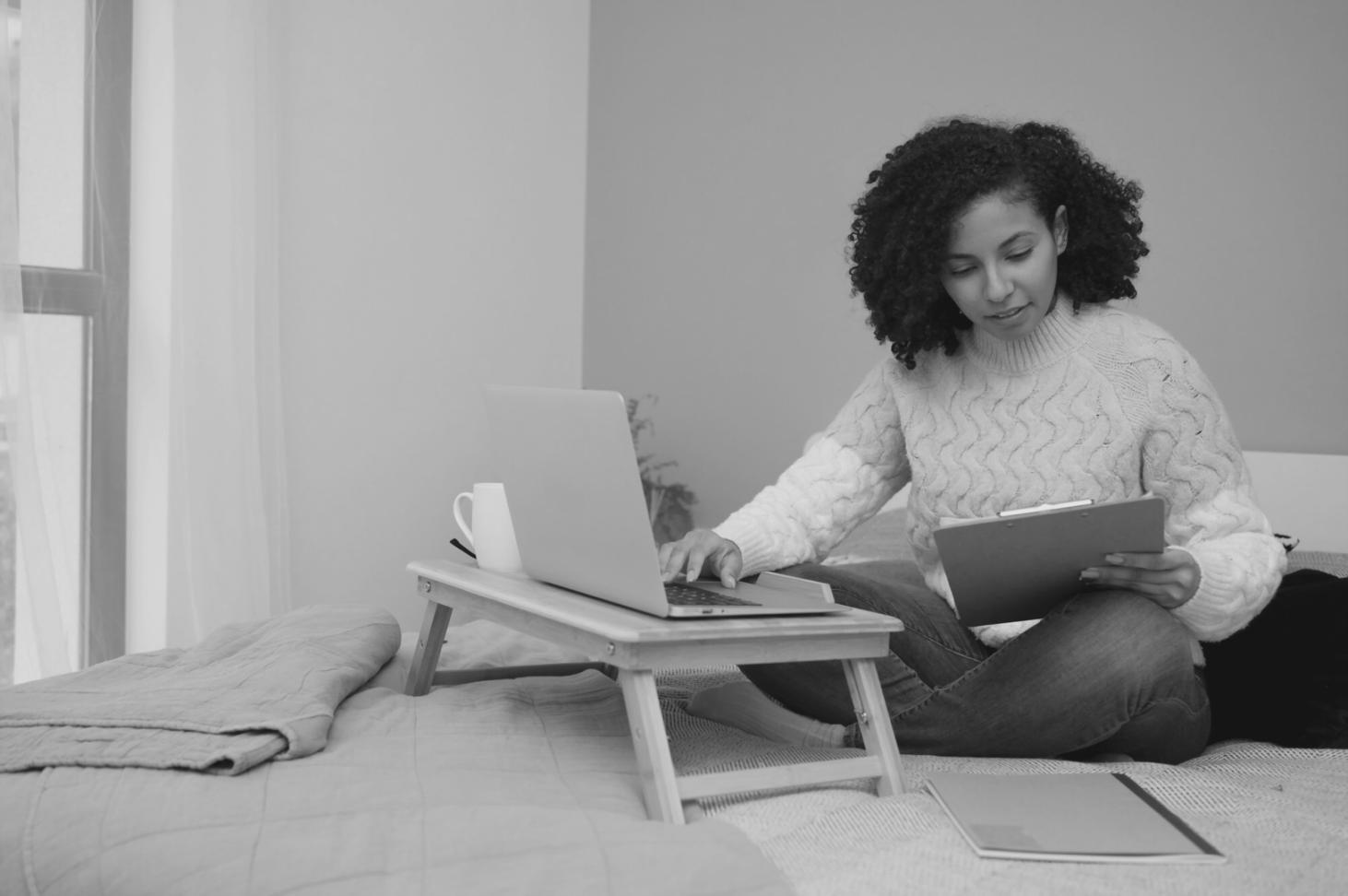 Analyse de données financières avec graphiques et calculs mathématiques